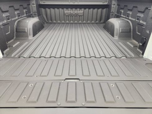 New 2026 GMC Sierra 1500 SLT AWD/4WD image 22