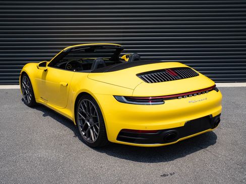 Certified 2023 Porsche 911 Carrera 4S AWD/4WD image 3