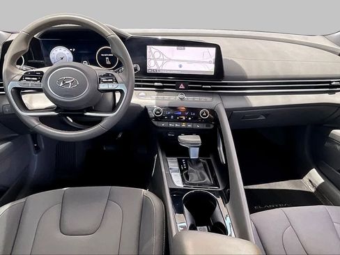 Used 2023 Hyundai Elantra SEL w/ Convenience Package FWD image 15