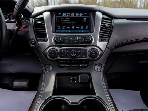 Used 2017 Chevrolet Suburban LT AWD/4WD image 38