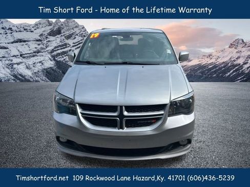 Used 2019 Dodge Grand Caravan GT image 2
