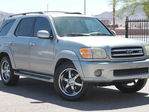 Used 2003 Toyota Sequoia Limited RWD image 2