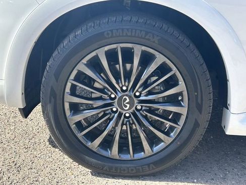 Certified 2023 INFINITI QX80 Sensory w/ Cargo Package AWD/4WD image 10