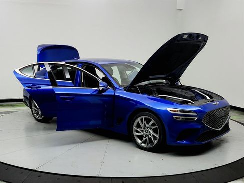 Used 2022 Genesis G70 2.0T image 10