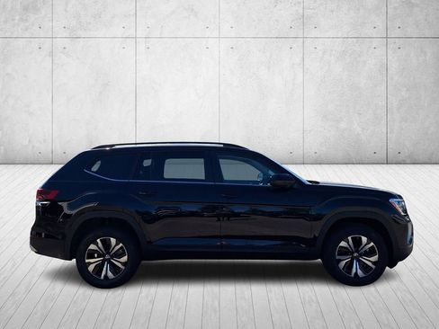 New 2026 Volkswagen Atlas SE image 4