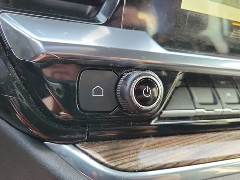 Used 2025 Chevrolet Silverado 1500 LT RWD image 21