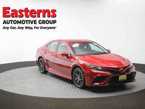 Used 2021 Toyota Camry SE w/ Cold Weather Package image 50