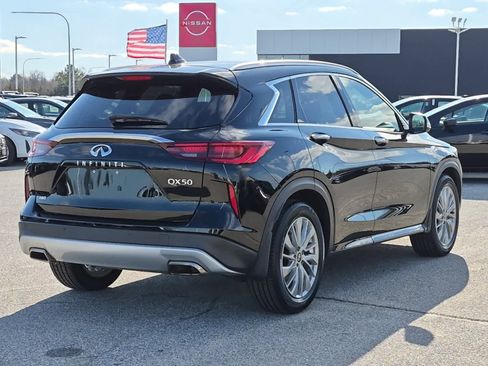 Used 2023 INFINITI QX50 Luxe image 3