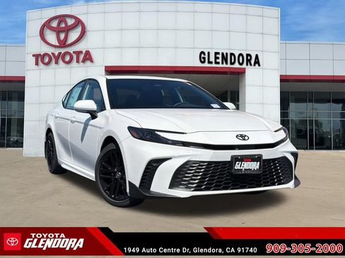 New 2026 Toyota Camry SE FWD image 2