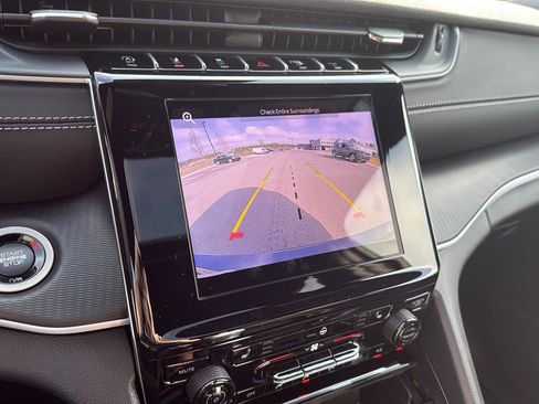 New 2025 Jeep Grand Cherokee L Altitude image 20