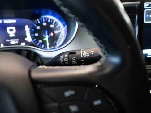 Used 2021 Chrysler Pacifica Touring-L w/ Uconnect Theater Family Group image 14