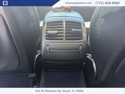 Used 2009 Mercedes-Benz E 320 BlueTEC Sedan image 26