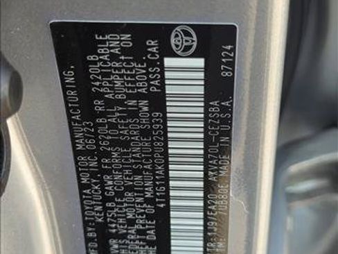 Used 2023 Toyota Camry SE FWD image 2