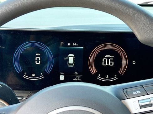 Certified 2025 Hyundai Kona SE FWD image 12