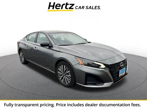 Used 2025 Nissan Altima 2.5 SV FWD image 1