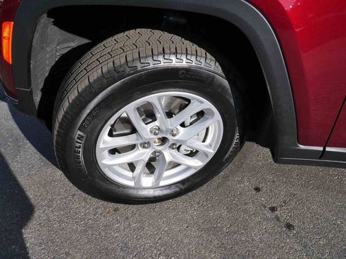 Used 2025 Jeep Grand Cherokee L Laredo w/ Trailer Tow Package image 11