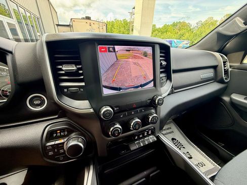 Used 2023 RAM 1500 Big Horn AWD/4WD image 40