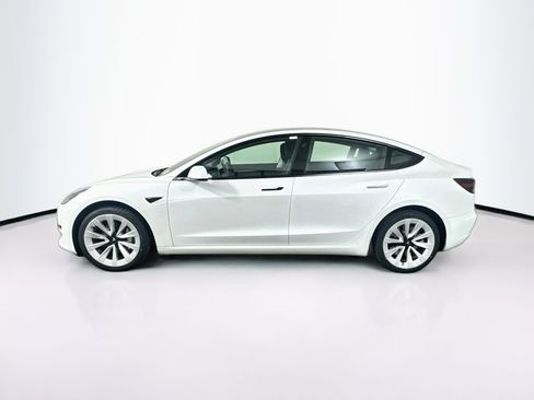 Used 2023 Tesla Model 3 Standard Range RWD image 4