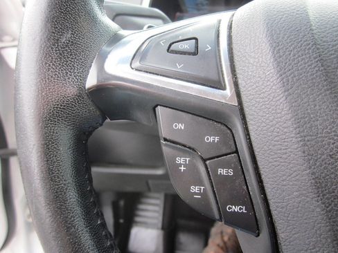 Used 2017 Ford Edge SEL w/ Equipment Group 201A image 26