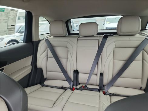 New 2025 Lincoln Nautilus Premier image 14