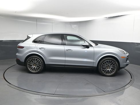 Certified 2020 Porsche Cayenne image 25