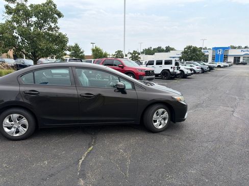 Used 2013 Honda Civic LX image 13