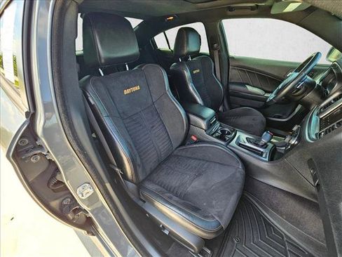 Used 2018 Dodge Charger R/T RWD image 21