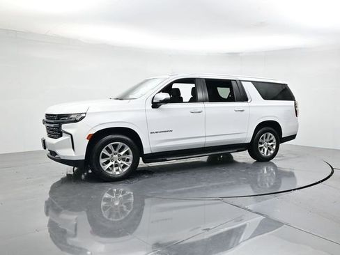 Used 2023 Chevrolet Suburban Premier image 5