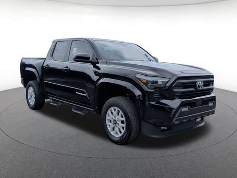 Used 2024 Toyota Tacoma SR5 AWD/4WD image 8