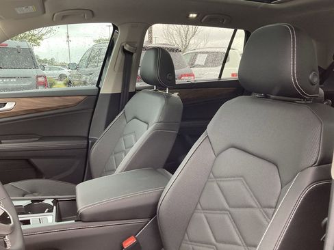 New 2026 Volkswagen Atlas SE image 11