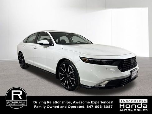 Used 2025 Honda Accord Touring image 3