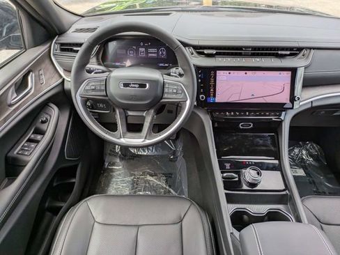New 2026 Jeep Grand Cherokee L Limited AWD/4WD image 18