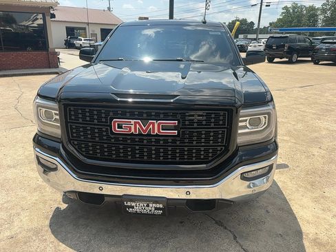 Used 2018 GMC Sierra 1500 SLT image 2