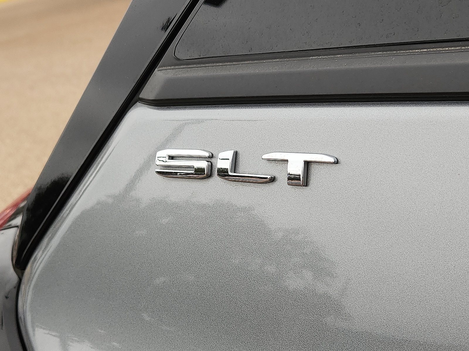 Used 2024 GMC Terrain SLT AWD/4WD image 10