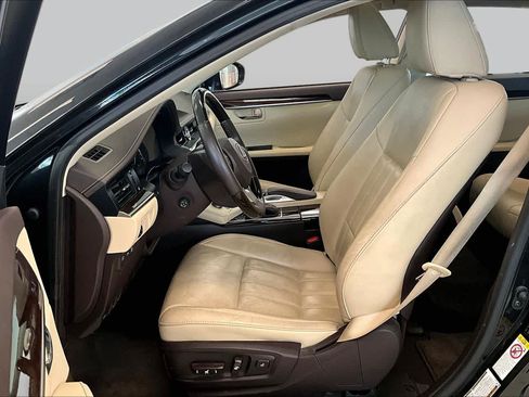 Used 2018 Lexus ES 350 w/ Luxury Package w/Wood Trim FWD image 7