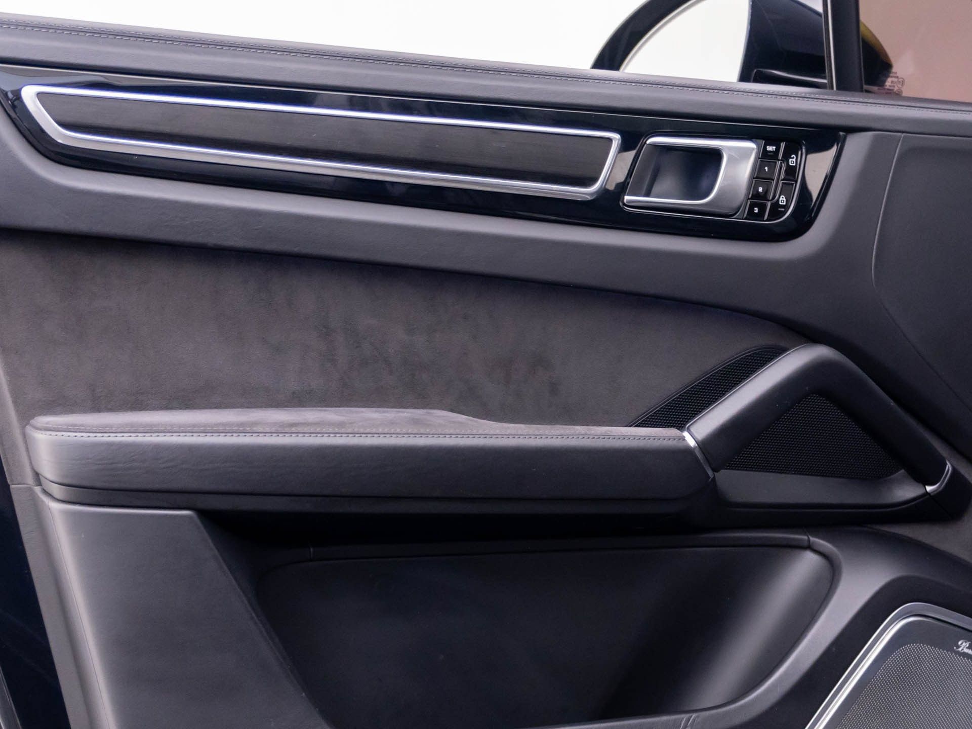 Certified 2021 Porsche Cayenne GTS AWD/4WD image 14