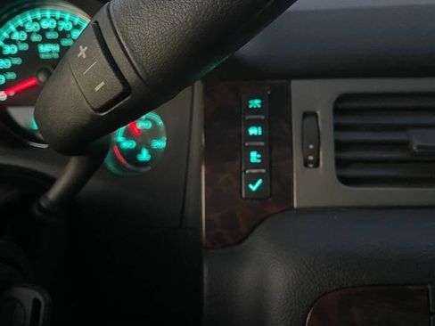 Used 2013 GMC Sierra 3500 Denali image 44