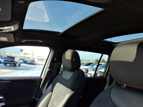 Certified 2022 Mercedes-Benz GLB 35 AMG 4MATIC image 11