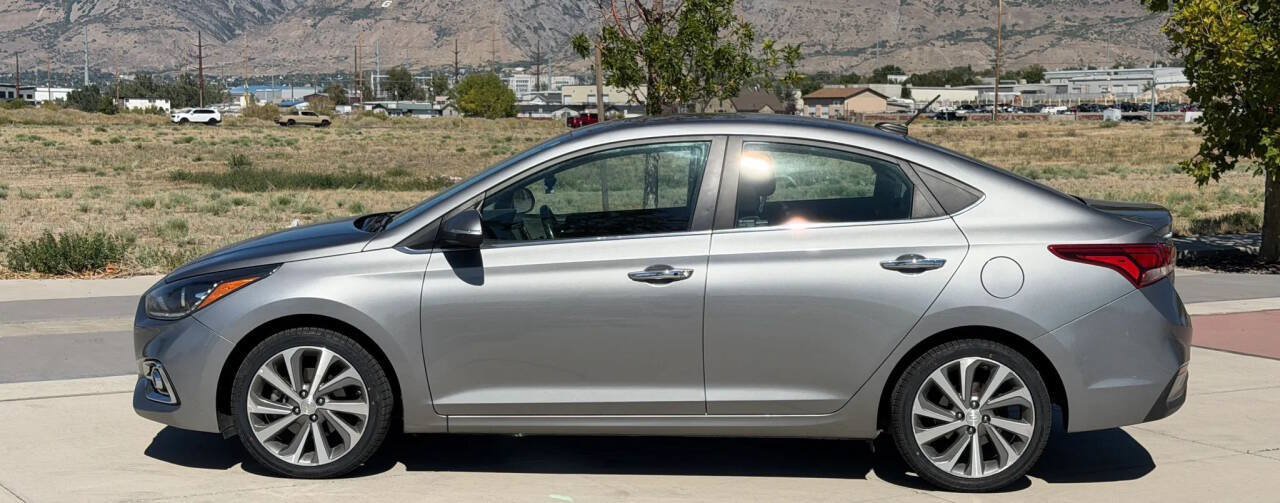 Used 2022 Hyundai Accent Limited FWD image 4