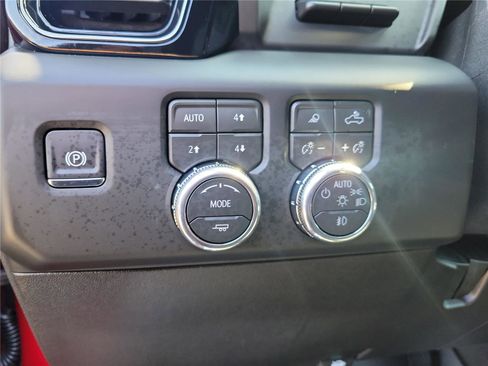 New 2026 GMC Sierra 2500 AT4 w/ AT4 Premium Plus Package image 22