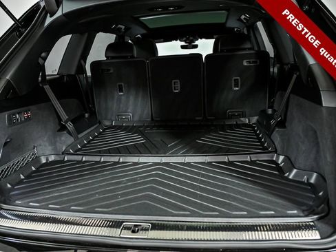 Used 2023 Audi Q7 3.0T Prestige w/ Prestige Package AWD/4WD image 9