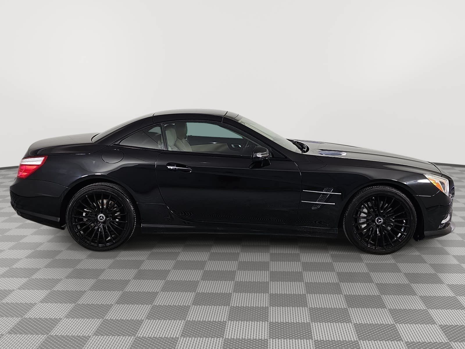 Used 2016 Mercedes-Benz SL 400 image 9