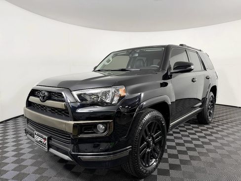 Used 2019 Toyota 4Runner Limited AWD/4WD image 2