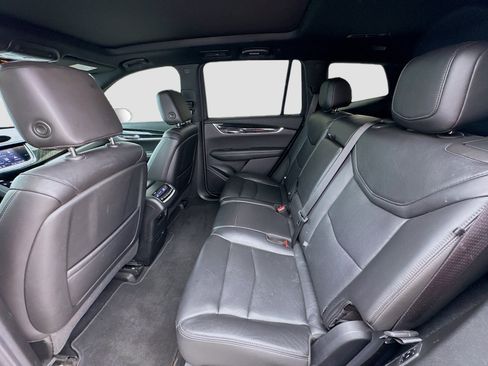 Used 2020 Cadillac XT6 Premium Luxury image 16