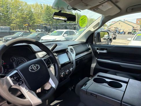 Used 2014 Toyota Tundra SR5 AWD/4WD image 16