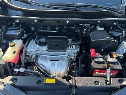 Used 2013 Toyota RAV4 Limited FWD image 3