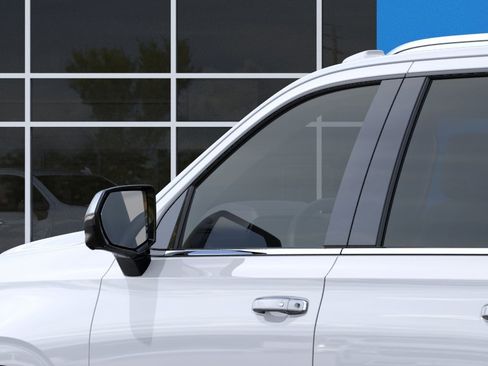 New 2026 Chevrolet Suburban Premier AWD/4WD image 36
