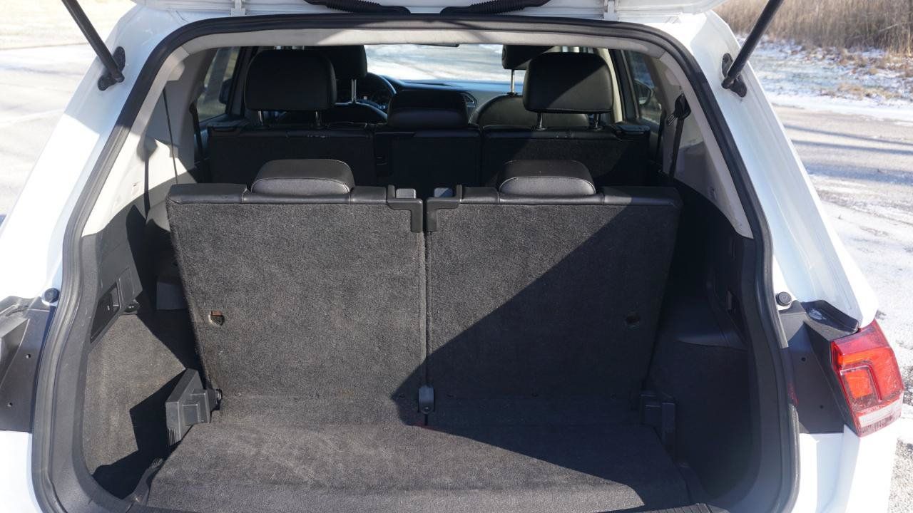 Used 2018 Volkswagen Tiguan SE FWD image 24