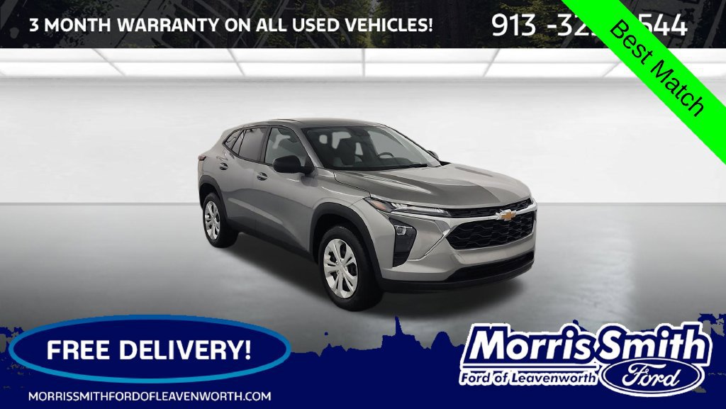 Used 2024 Chevrolet Trax LS w/ Driver Confidence Package FWD image 1