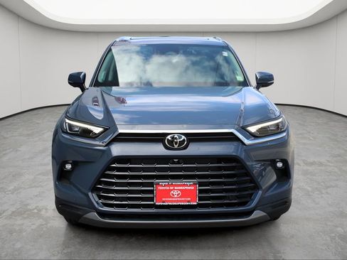 Certified 2026 Toyota Grand Highlander Platinum image 7